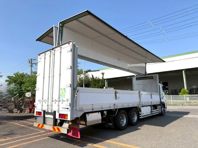 日野プロフィア冷蔵冷凍ウイング大型（10t）[写真08]