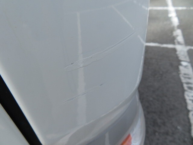 三菱ふそうキャンター平ボディ小型（2t・3t）[写真11]