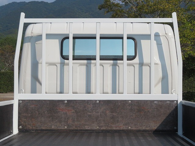 三菱ふそうキャンター平ボディ小型（2t・3t）[写真18]