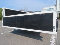 三菱ふそうキャンター平ボディ小型（2t・3t）[写真22]