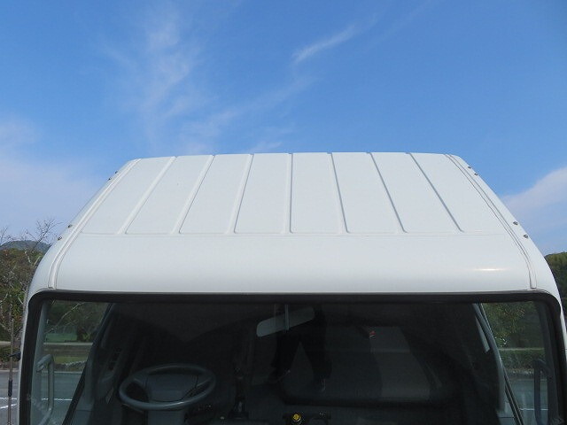 三菱ふそうキャンター平ボディ小型（2t・3t）[写真06]