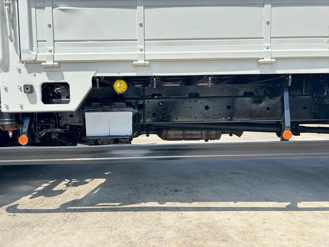 日野レンジャー平ボディ中型（4t）[写真26]