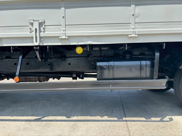 日野レンジャー平ボディ中型（4t）[写真27]