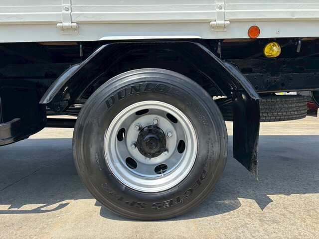 日野レンジャー平ボディ中型（4t）[写真28]