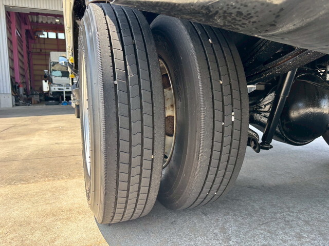 日野レンジャー平ボディ中型（4t）[写真30]