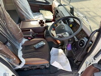 日野レンジャーバルク車（粉粒体運搬車）増トン（6t・8t）[写真26]