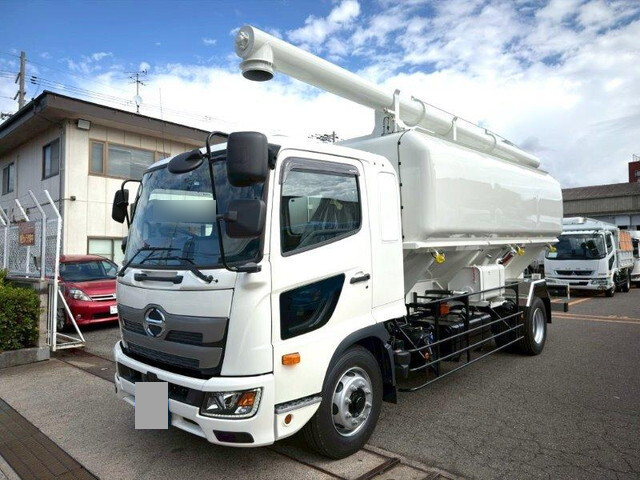 日野レンジャーバルク車（粉粒体運搬車）増トン（6t・8t）[写真05]