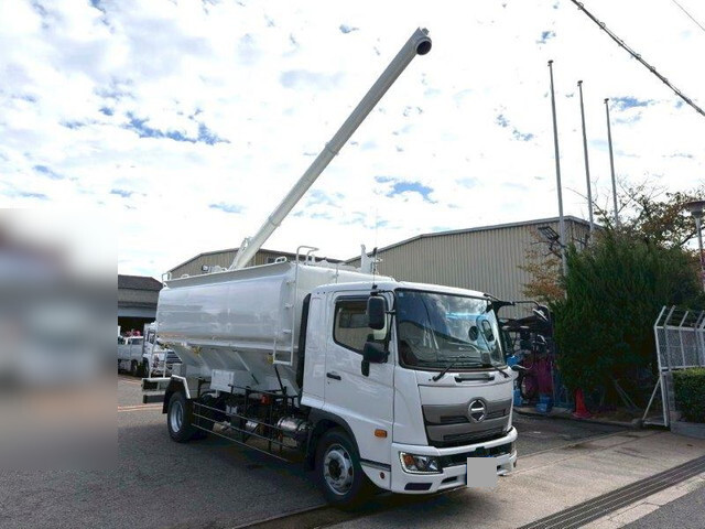 日野レンジャーバルク車（粉粒体運搬車）増トン（6t・8t）[写真06]