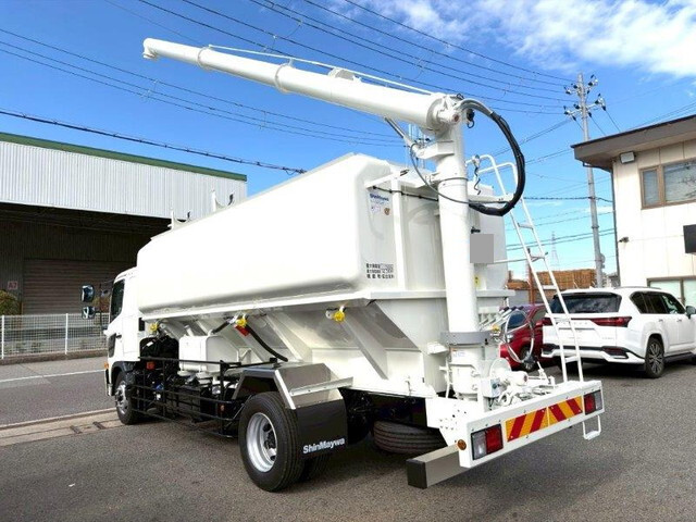 日野レンジャーバルク車（粉粒体運搬車）増トン（6t・8t）[写真08]