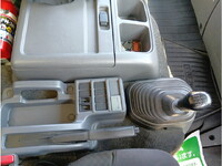 いすゞフォワード冷凍車（冷蔵車）中型（4t）[写真15]