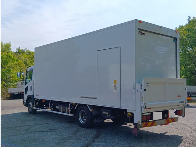 いすゞフォワード冷凍車（冷蔵車）中型（4t）[写真02]