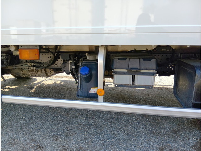 いすゞフォワード冷凍車（冷蔵車）中型（4t）[写真20]