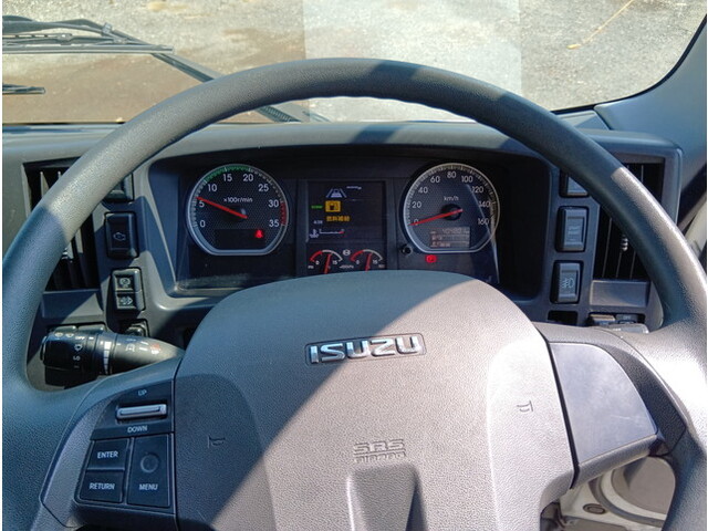 いすゞフォワード冷凍車（冷蔵車）中型（4t）[写真32]