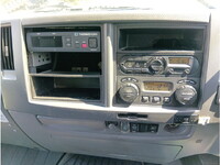 いすゞフォワード冷凍車（冷蔵車）中型（4t）[写真34]