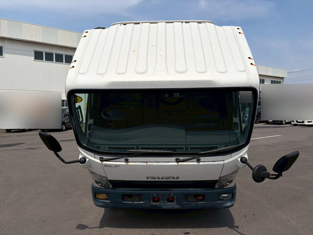 いすゞエルフ冷凍車（冷蔵車）小型（2t・3t）[写真04]