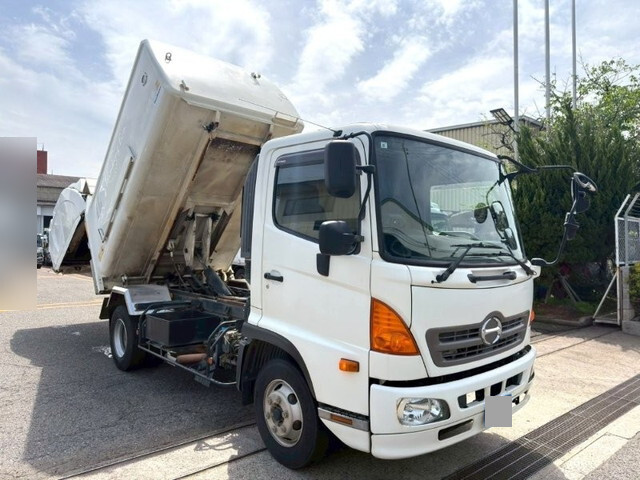 日野レンジャーパッカー車（塵芥車）中型（4t）[写真01]