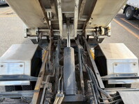 日野レンジャーパッカー車（塵芥車）中型（4t）[写真11]