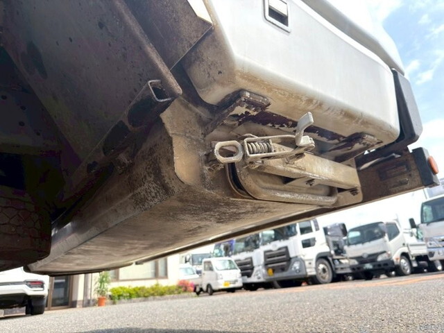 日野レンジャーパッカー車（塵芥車）中型（4t）[写真19]