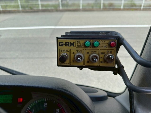 日野レンジャーパッカー車（塵芥車）中型（4t）[写真35]