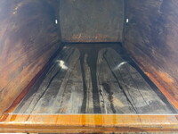 日野レンジャーパッカー車（塵芥車）中型（4t）[写真10]