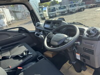 三菱ふそうキャンター冷凍車（冷蔵車）小型（2t・3t）[写真26]