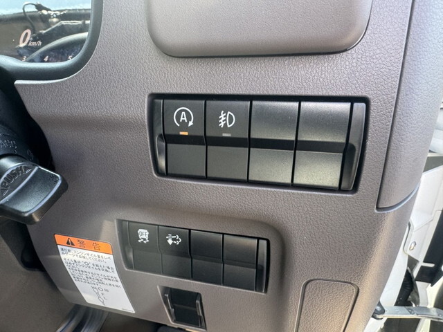 三菱ふそうキャンター冷凍車（冷蔵車）小型（2t・3t）[写真30]