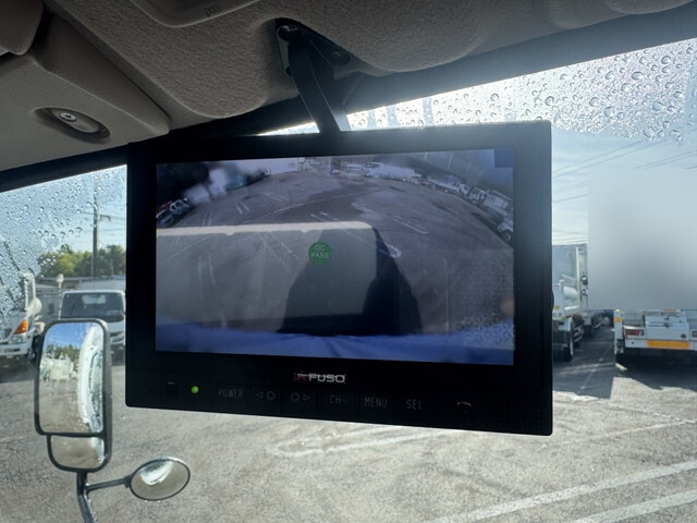 三菱ふそうキャンター冷凍車（冷蔵車）小型（2t・3t）[写真32]