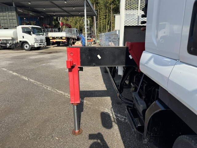 いすゞフォワードクレーン4段中型（4t）[写真16]