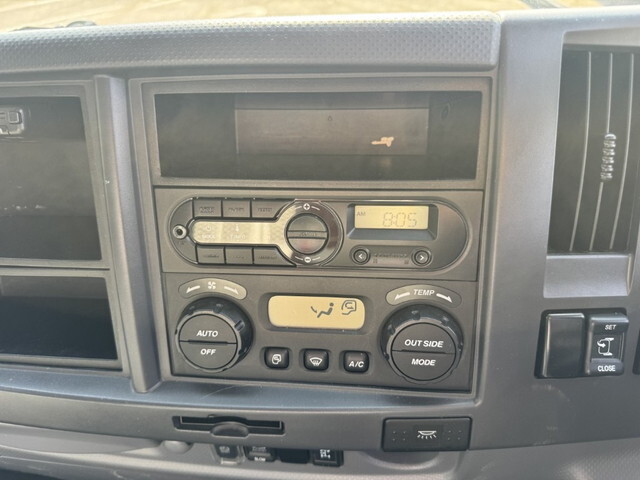 いすゞフォワードクレーン4段中型（4t）[写真31]