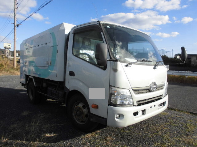 日野デュトロバキュームカー小型（2t・3t）[写真01]