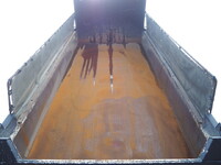 いすゞギガダンプ大型（10t）[写真21]