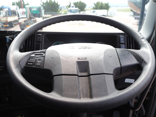 いすゞギガダンプ大型（10t）[写真40]