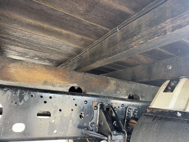 いすゞフォワードクレーン4段中型（4t）[写真24]