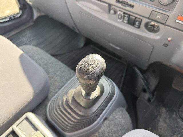 いすゞフォワードクレーン4段中型（4t）[写真30]