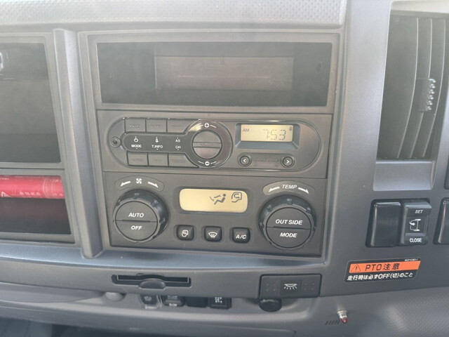 いすゞフォワードクレーン4段中型（4t）[写真31]