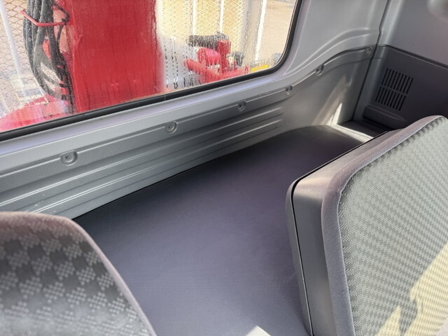 いすゞフォワードクレーン4段中型（4t）[写真32]