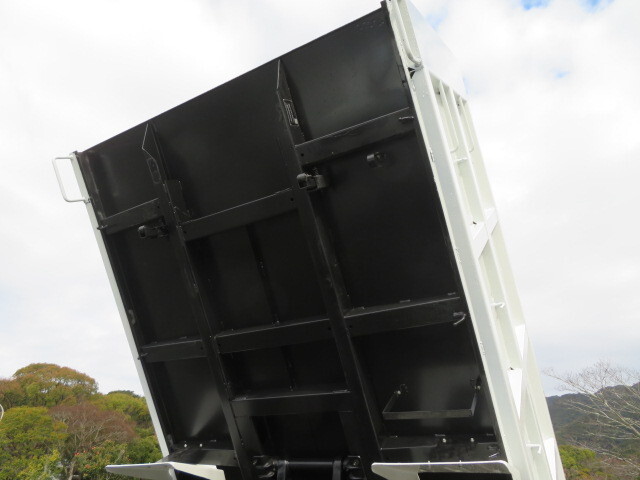 三菱ふそうキャンター深ダンプ（土砂禁ダンプ）小型（2t・3t）[写真35]