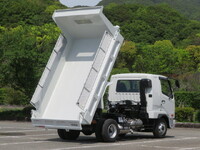 三菱ふそうファイターダンプ中型（4t）[写真02]