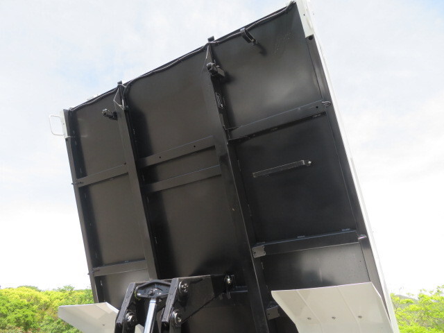 三菱ふそうファイターダンプ中型（4t）[写真37]