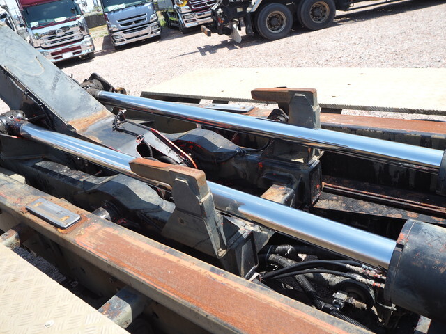 日野プロフィアコンテナ専用車大型（10t）[写真20]