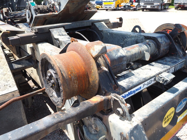 日野プロフィアコンテナ専用車大型（10t）[写真22]