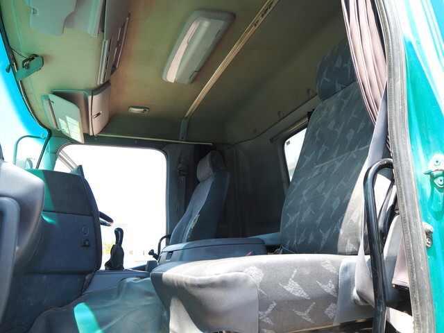 日野プロフィアコンテナ専用車大型（10t）[写真31]