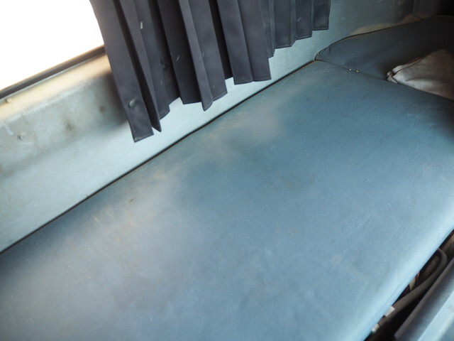 日野プロフィアコンテナ専用車大型（10t）[写真34]