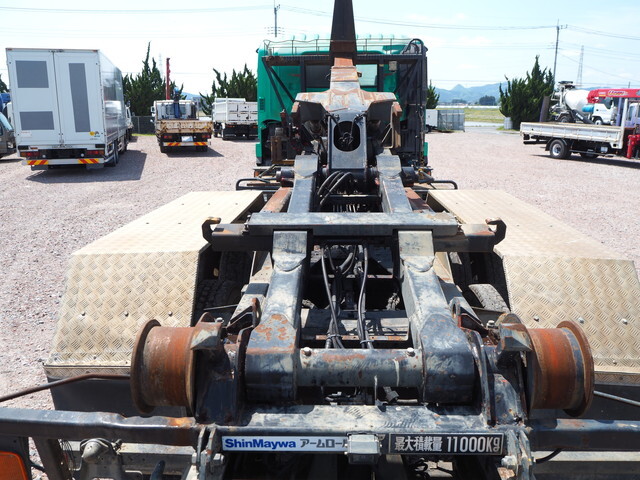 日野プロフィアコンテナ専用車大型（10t）[写真07]