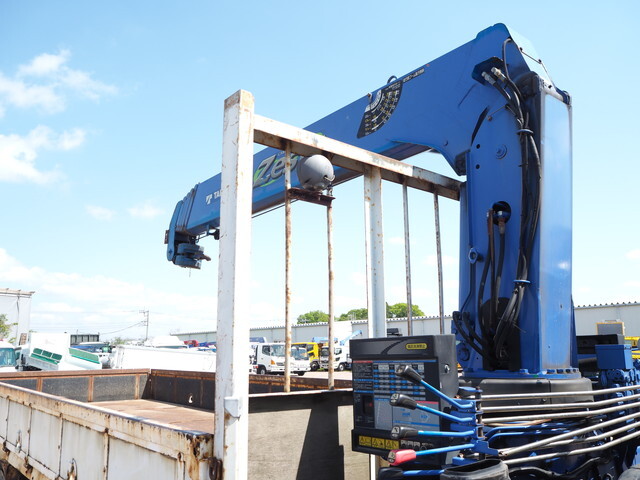 いすゞフォワードクレーン5段増トン（6t・8t）[写真22]