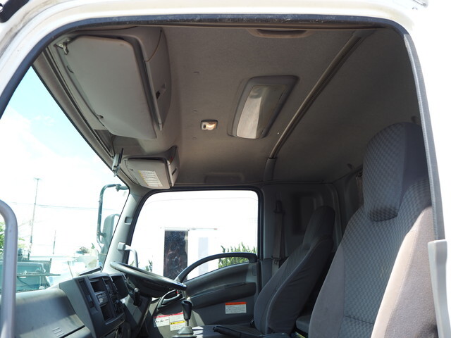 いすゞフォワードクレーン5段増トン（6t・8t）[写真32]