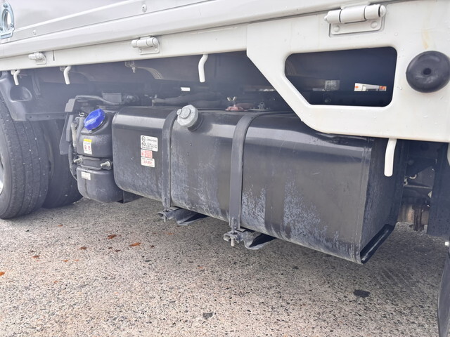 いすゞエルフ平ボディ小型（2t・3t）[写真12]