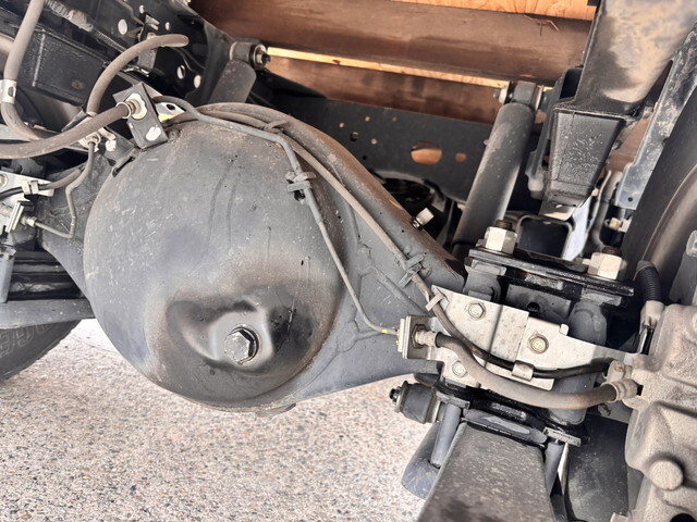 いすゞエルフ平ボディ小型（2t・3t）[写真16]