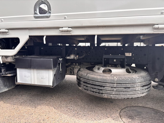 いすゞエルフ平ボディ小型（2t・3t）[写真19]