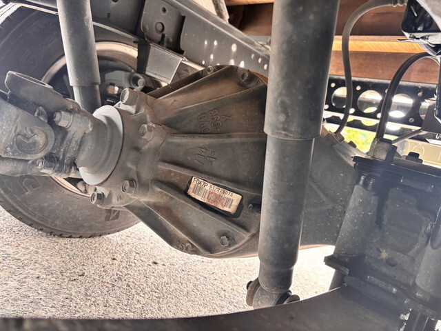 いすゞエルフ平ボディ小型（2t・3t）[写真20]